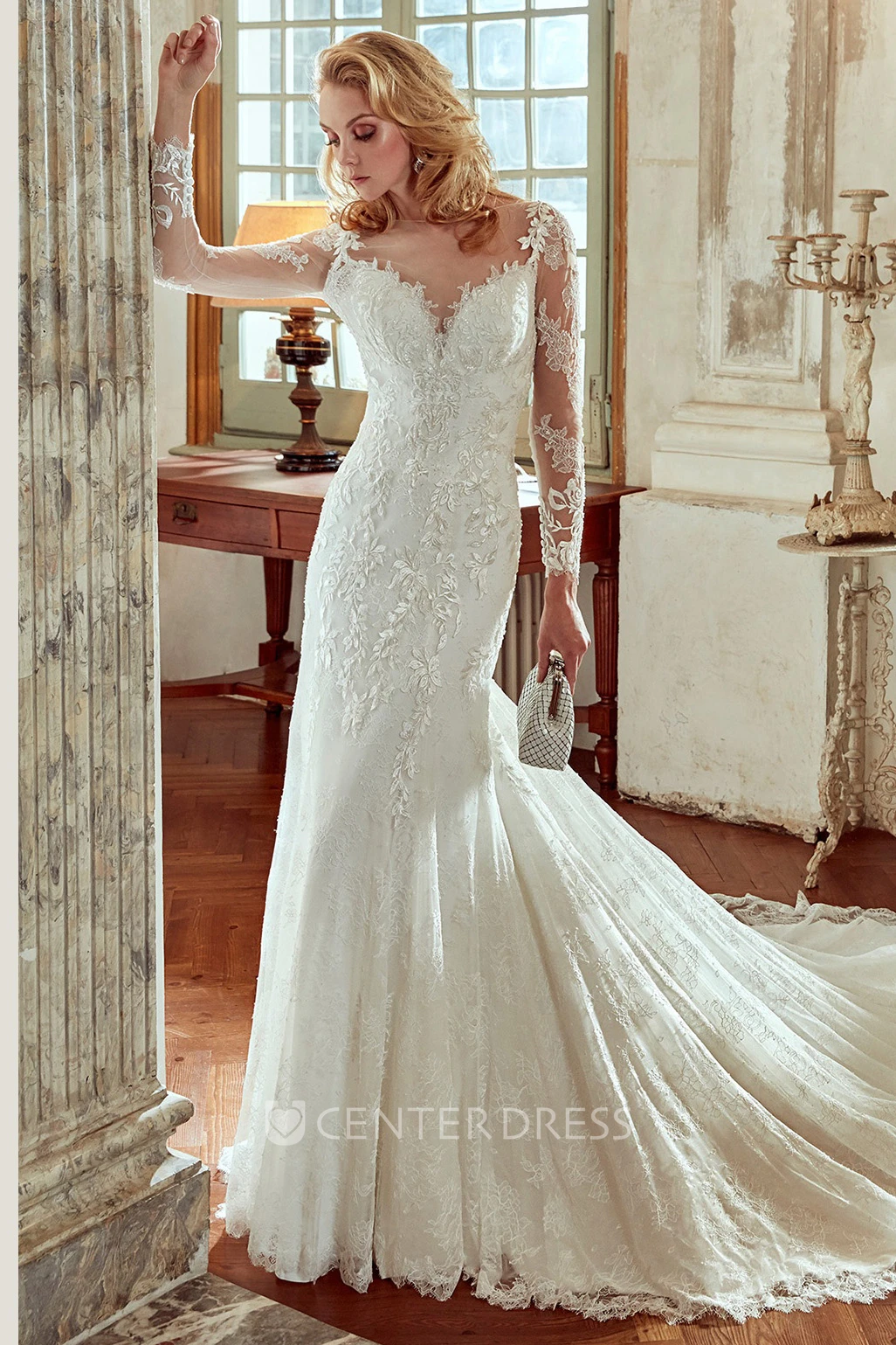 Sweetheart Long-Sleeve Lace Wedding Dress With Appliques And Court Train