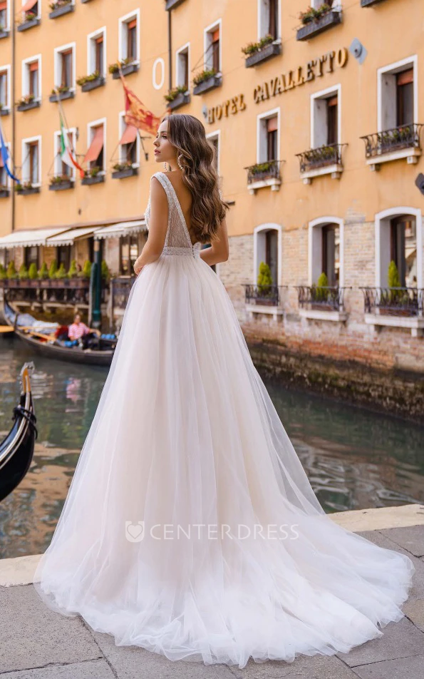 Beach Sleeveless A-Line Plunging Neckline Sexy Wedding Dress Backless Bride Gowns