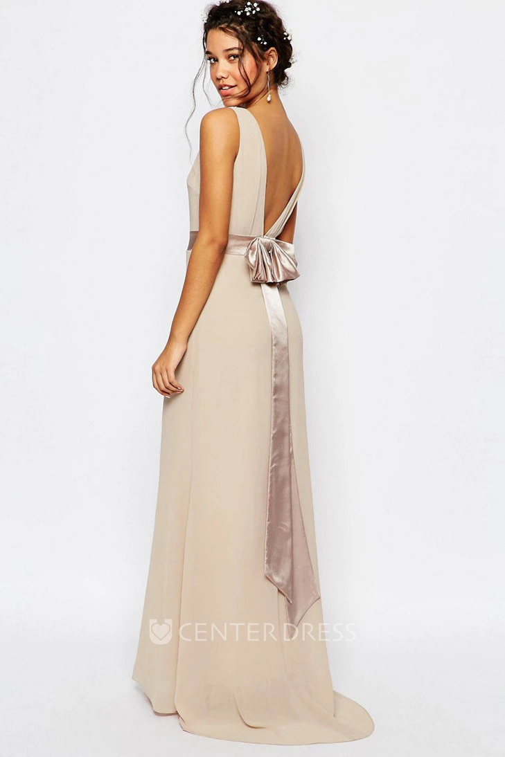 Floor-Length Sleeveless Bowed Bateau Neck Chiffon Bridesmaid Dress