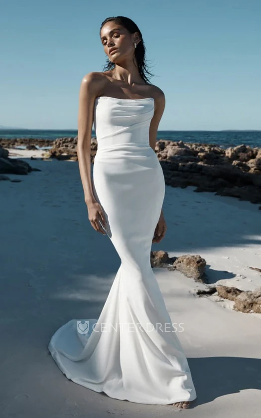 Simple Mermaid Satin Split Front Wedding Dress Country Beach Elegant Casual Sleeveless Strapless Bridal Gown with Train