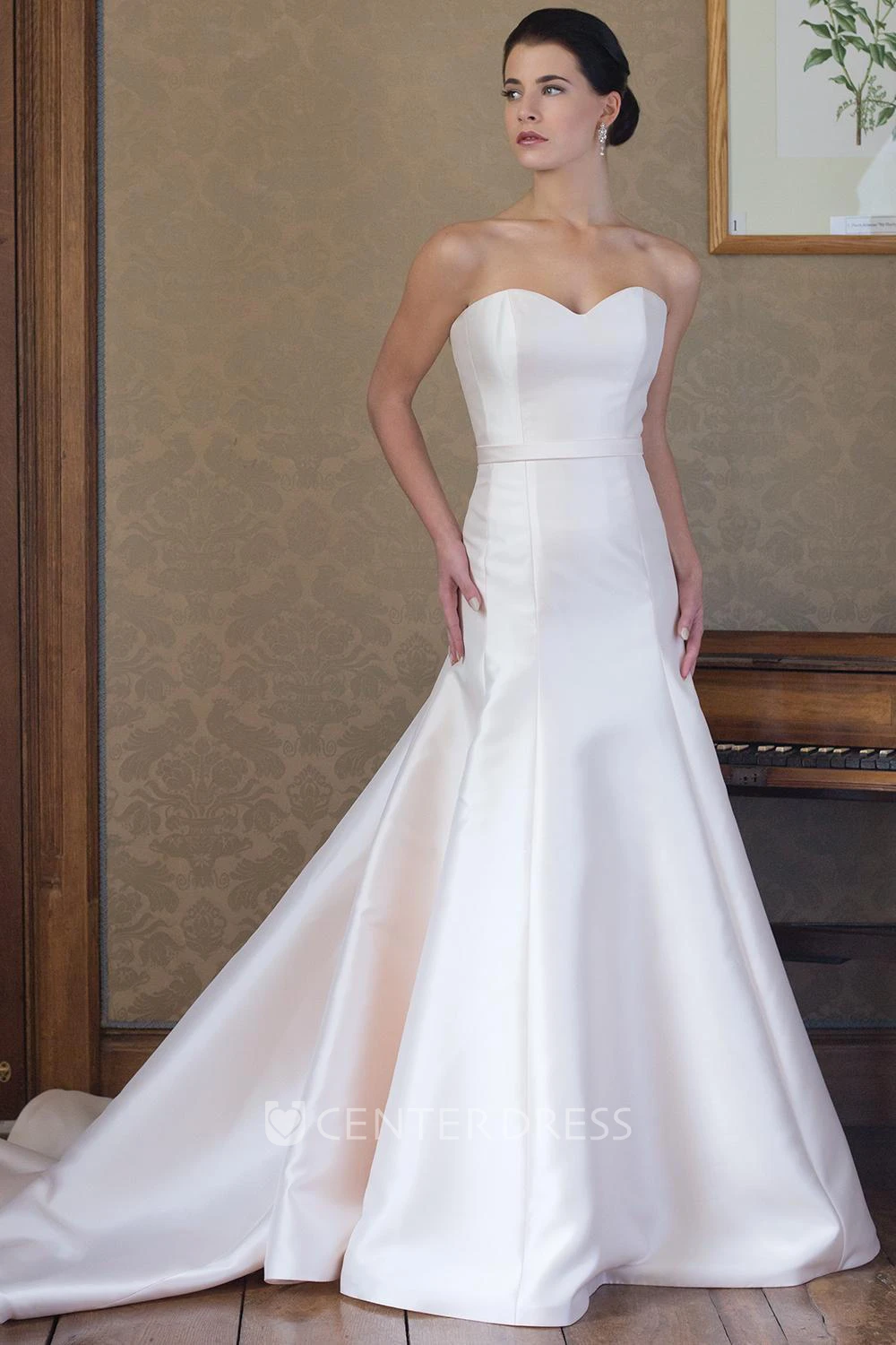 Sweetheart Satin Wedding Dress