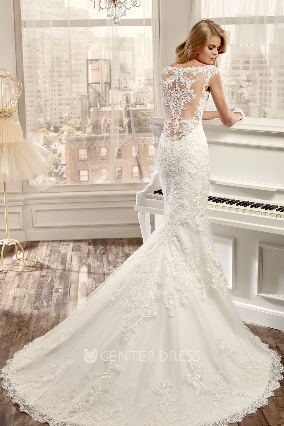 Sweetheart Cap-Sleeve Mermaid Wedding Dress With Appliques And Brush Train