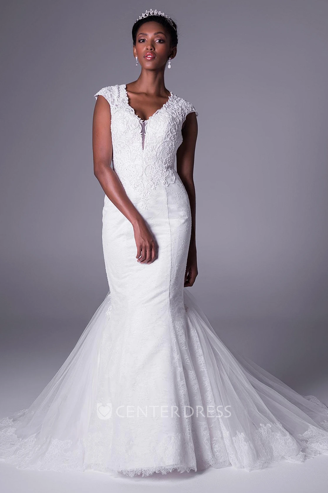 Mermaid Cap-Sleeve Appliqued V-Neck Floor-Length Lace Wedding Dress With Tiers