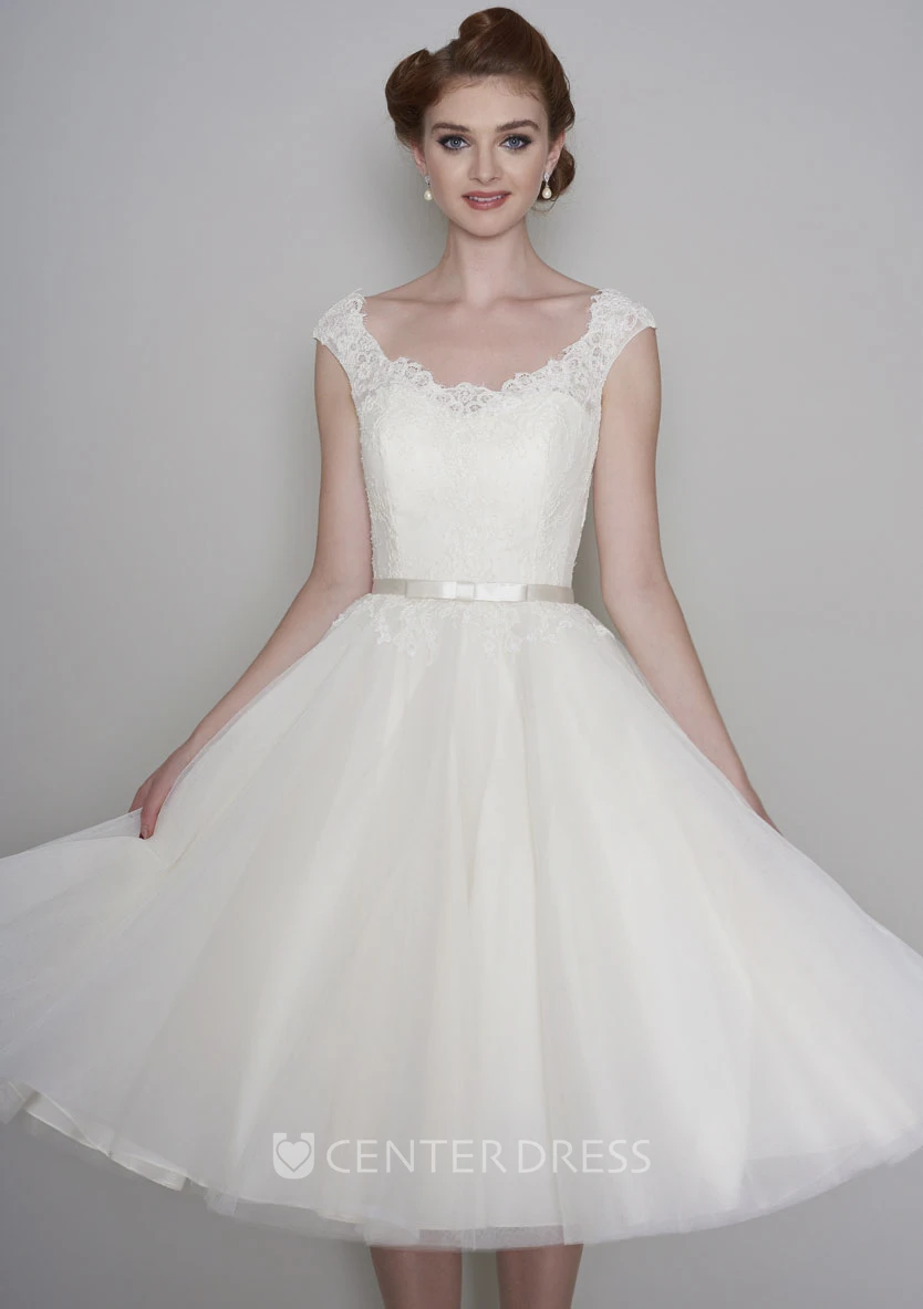 Cap Sleeve Tea length Vintage Lace V-neck Tulle Wedding Dress With Buttons