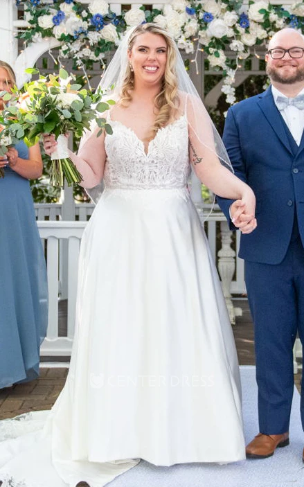 Sexy Plus Size A-Line Spaghetti Sweetheart Neckline Garden Wedding Dress with Sweep Train