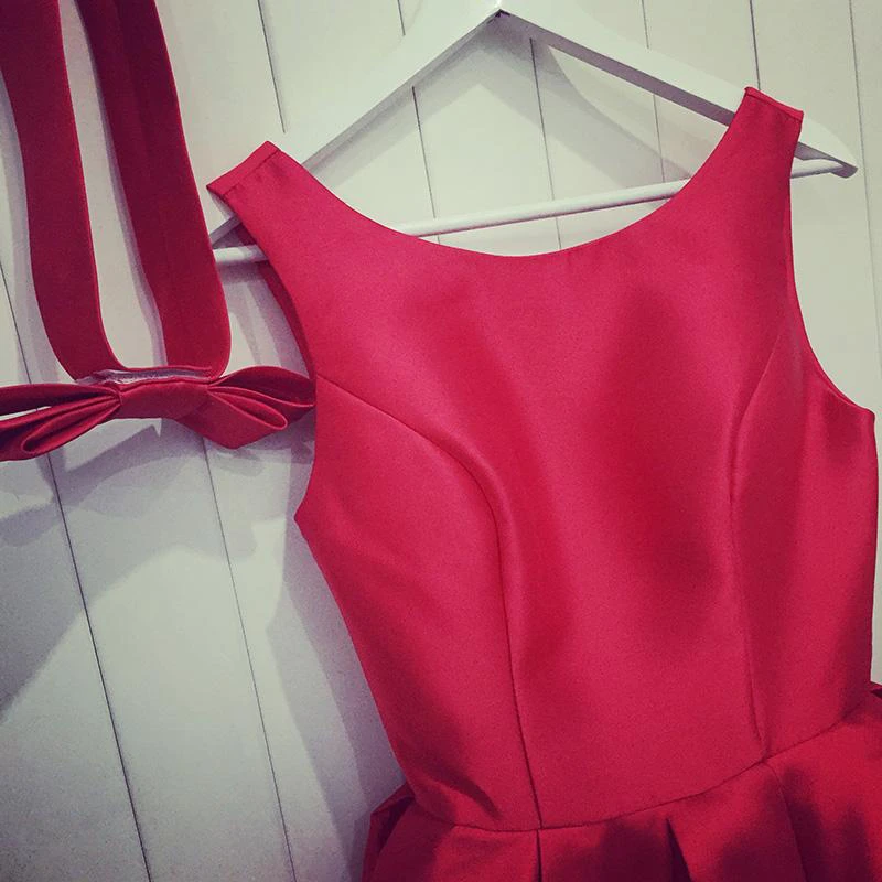 High Quality Bateau Red Short Homecoming Dress Bowknot