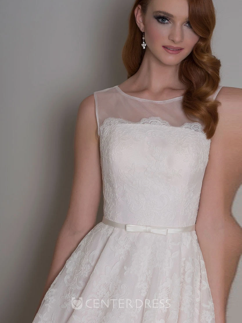 A-Line Appliqued Sleeveless Long Scoop Lace Wedding Dress With Illusion Back