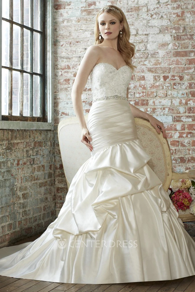 Mermaid Appliqued Sweetheart Maxi Sleeveless Satin Warm Wedding Dress With Pick Up And Waist Jewellery