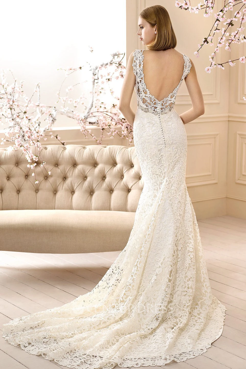 Sheath Sleeveless Floor-Length V-Neck Appliqued Lace Wedding Dress With Waist Jewellery
