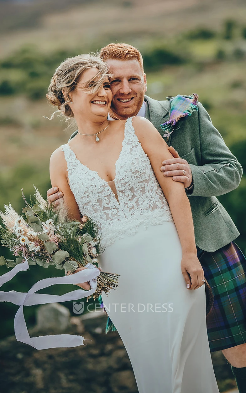 Mermaid V-neck Lace Sexy Warm Wedding Dress With Brush Train And Open Back