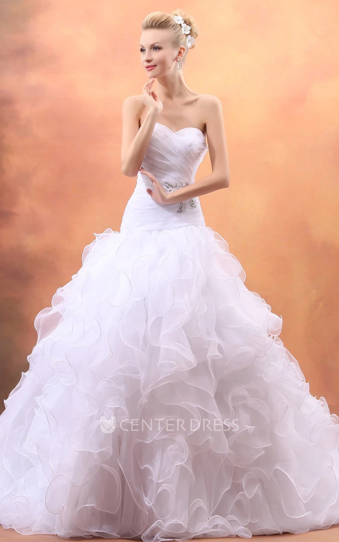 Sweetheart A-Line Organza Sleeveless Wedding Gown With Ruffles