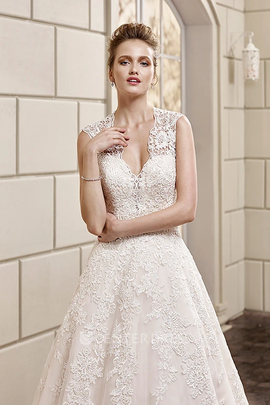 A-Line Maxi Appliqued V-Neck Cap-Sleeve Lace Wedding Dress
