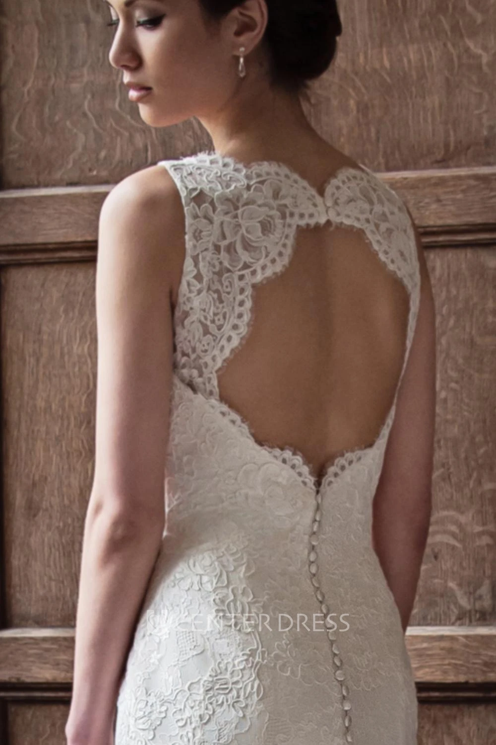 Ball Gown V-Neck Long Sleeveless Lace Tulle Wedding Dress With Bow And Ruffles