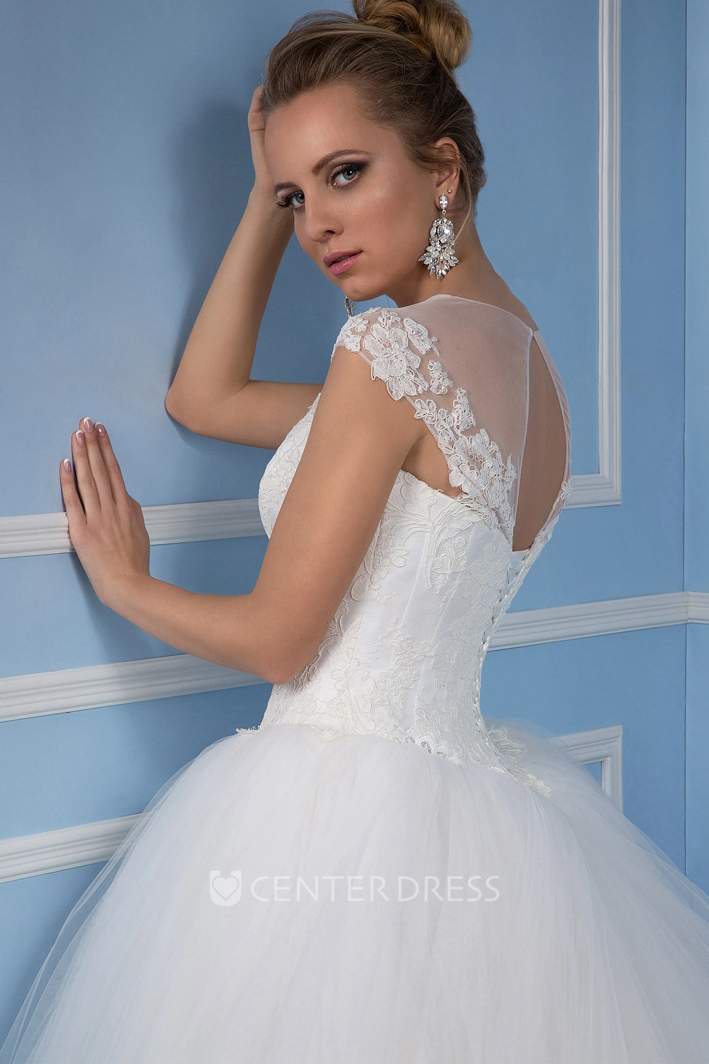 Scoop Floor-Length Appliqued Tulle Wedding Dress With Chapel Train And Keyhole