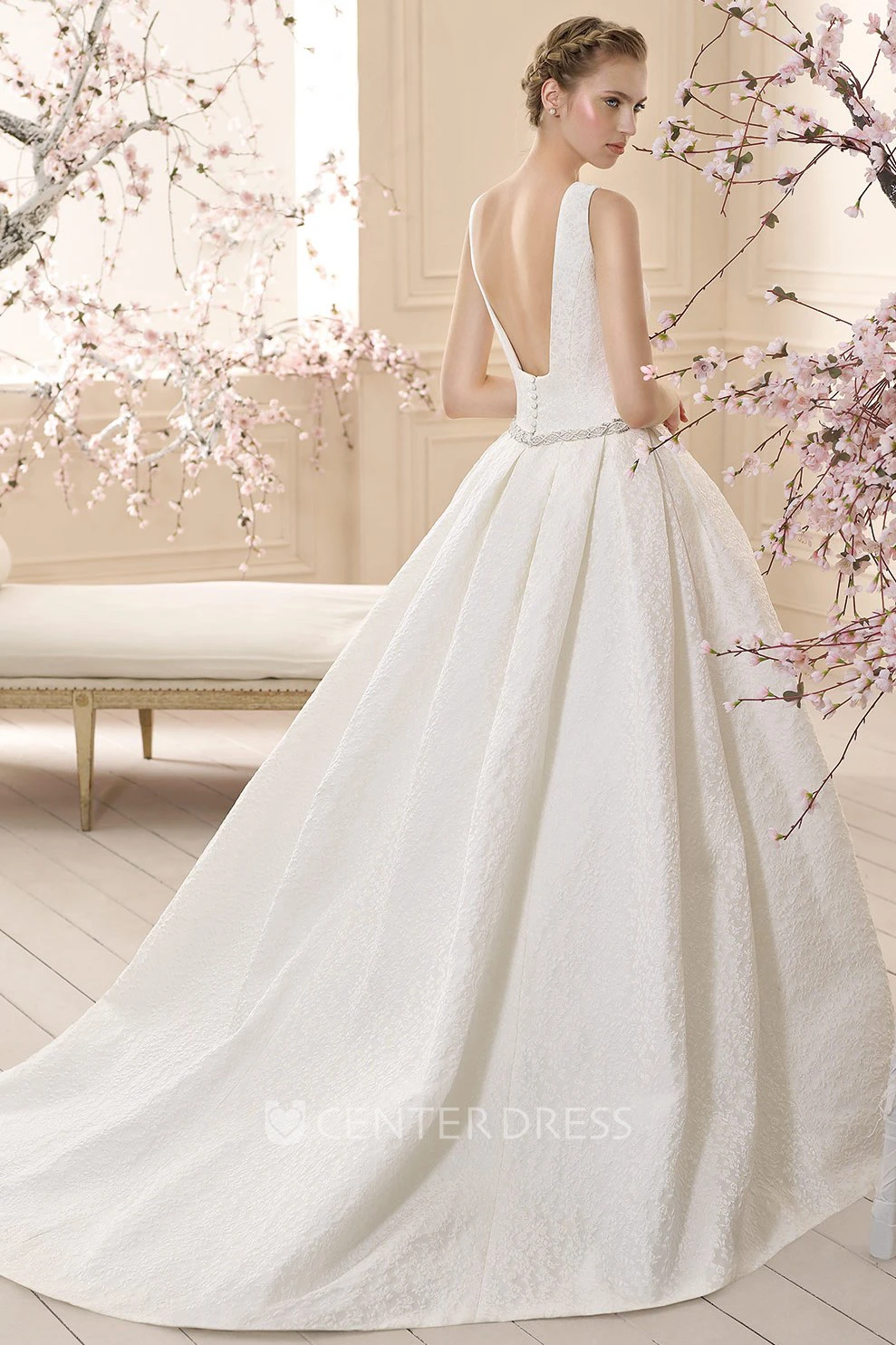 Ball Gown Bateau-Neck Sleeveless Long Jeweled Wedding Dress With Embroidery