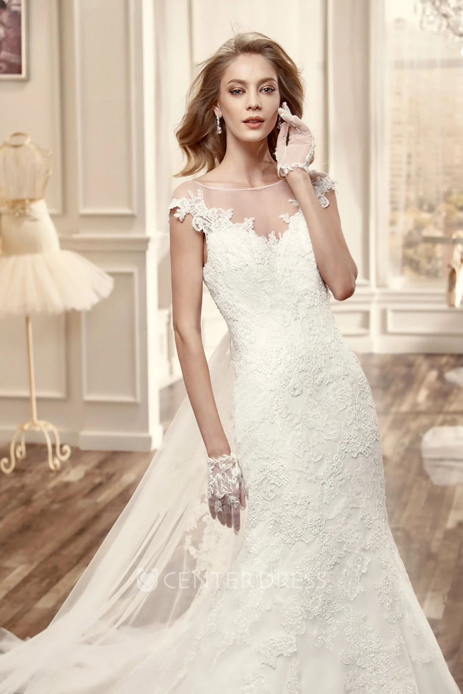 Cap-Sleeve Mermaid Wedding Dress With Open Back And Appliques