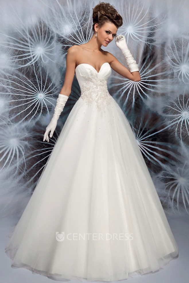 Ball Gown Long Sweetheart Tulle Wedding Dress With Appliques And Corset Back