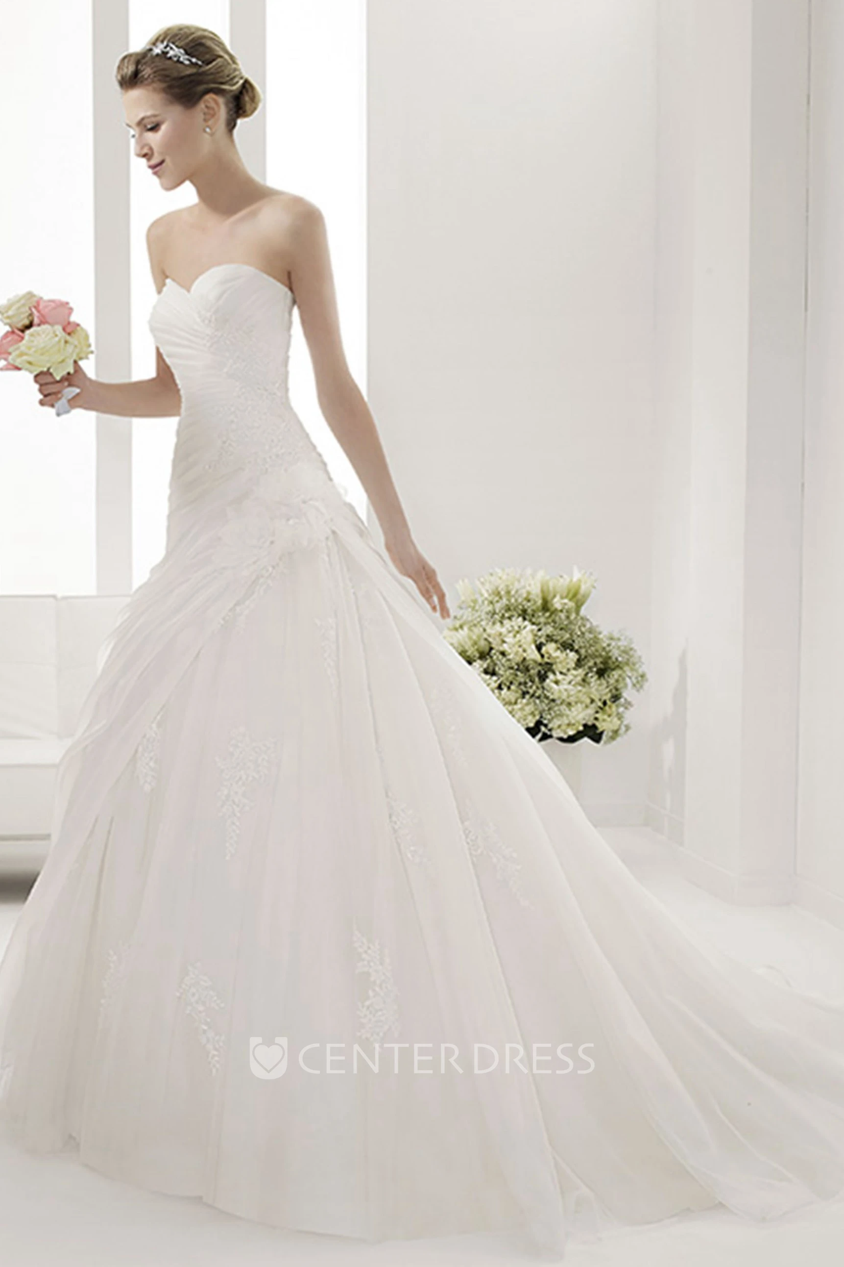 Criss-cross Sweetheart Mermaid Bridal Gown With Appliques And Flower