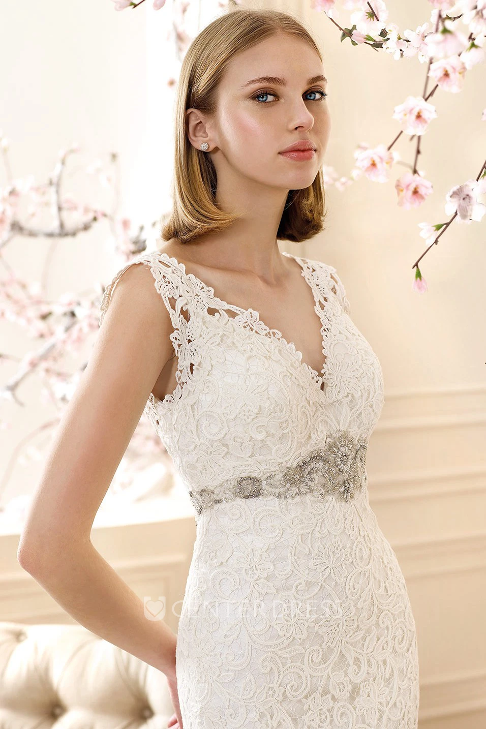 Sheath Sleeveless Floor-Length V-Neck Appliqued Lace Wedding Dress With Waist Jewellery