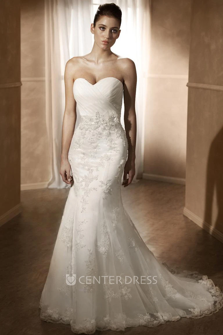 Mermaid Criss-Cross Sweetheart Lace Wedding Dress With Flower