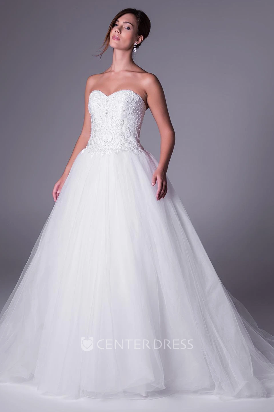 Ball Gown Floor-Length Sweetheart Tulle Wedding Dress With Appliques And Zipper