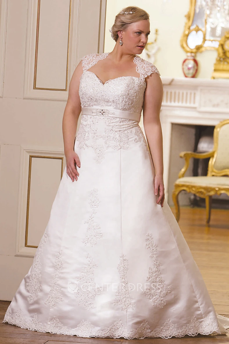 A-Line Cap-Sleeve Floor-Length Sweetheart Lace Plus Size Wedding Dress With Appliques And Keyhole