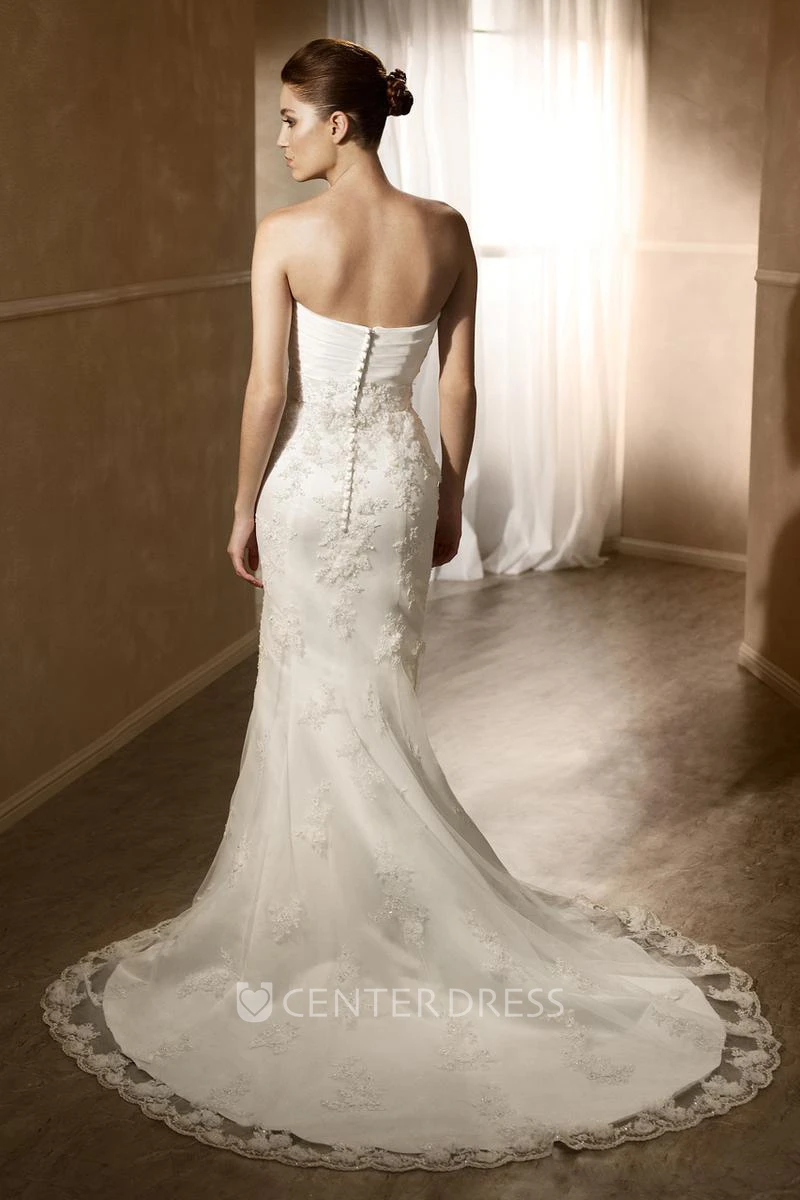 Mermaid Criss-Cross Sweetheart Lace Wedding Dress With Flower