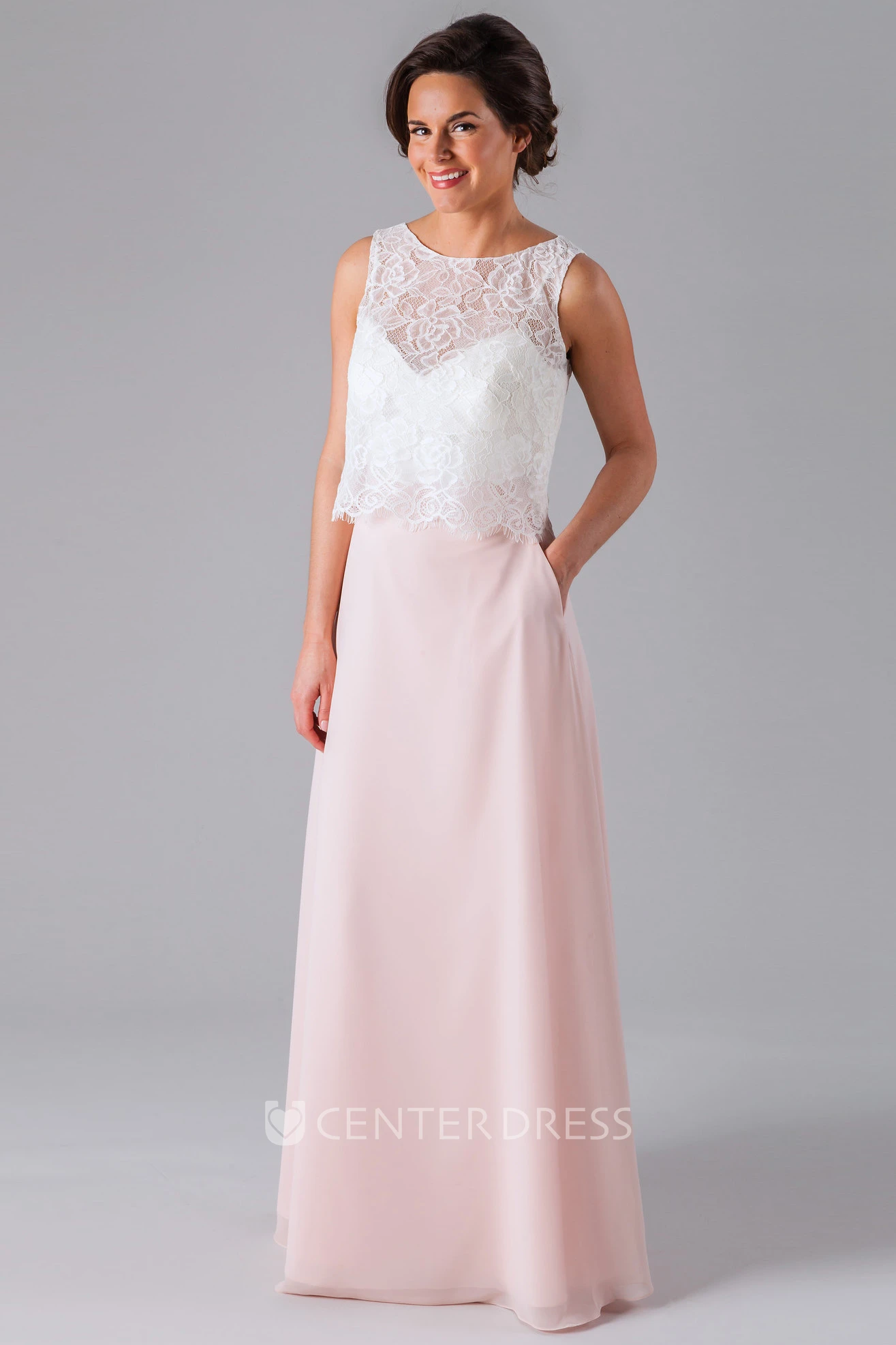 Sleeveless Lace Scoop Neck Tulle Bridesmaid Dress
