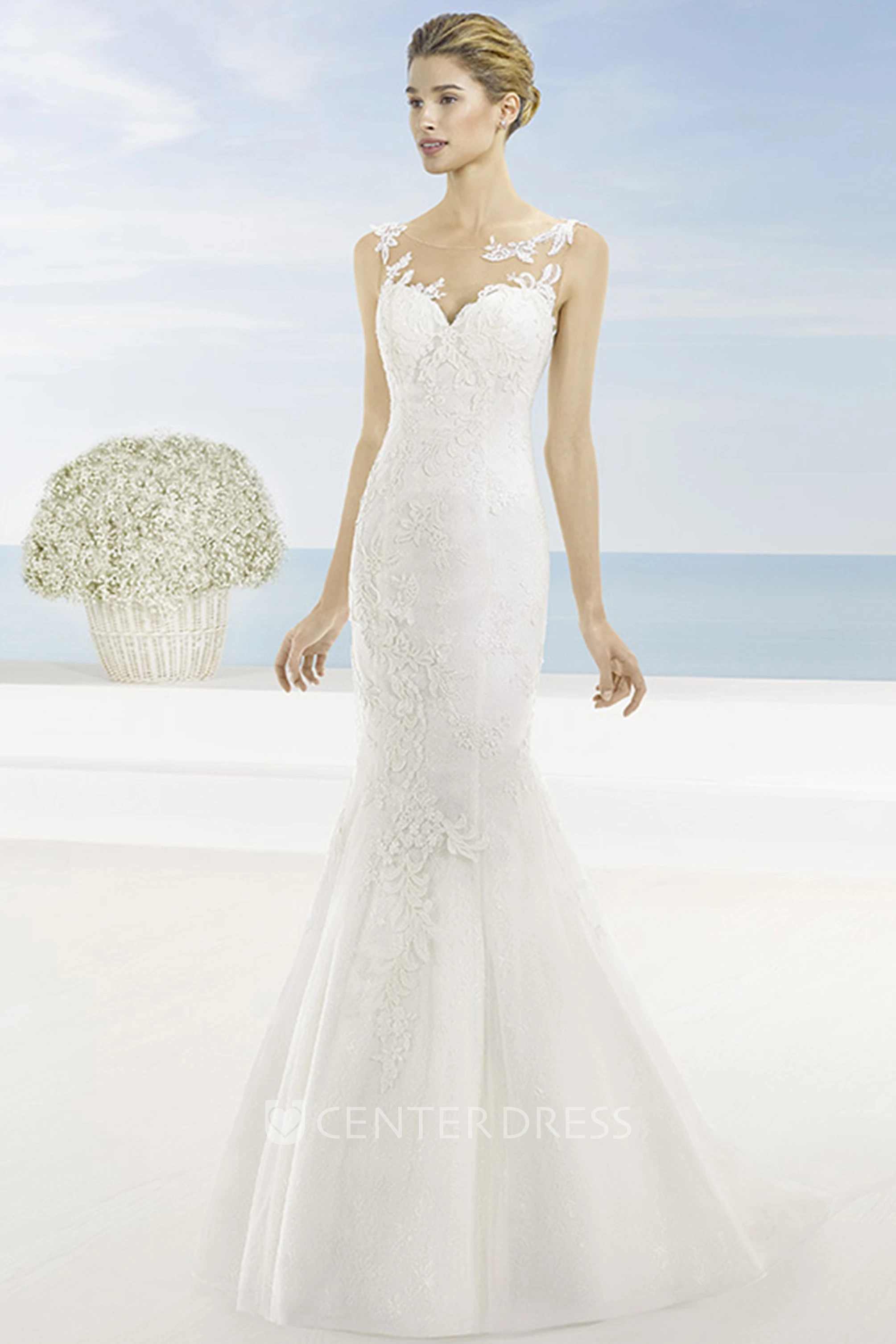 Trumpet Bateau Appliqued Sleeveless Long Lace Warm Wedding Dress With Court Train And Illusion Back
