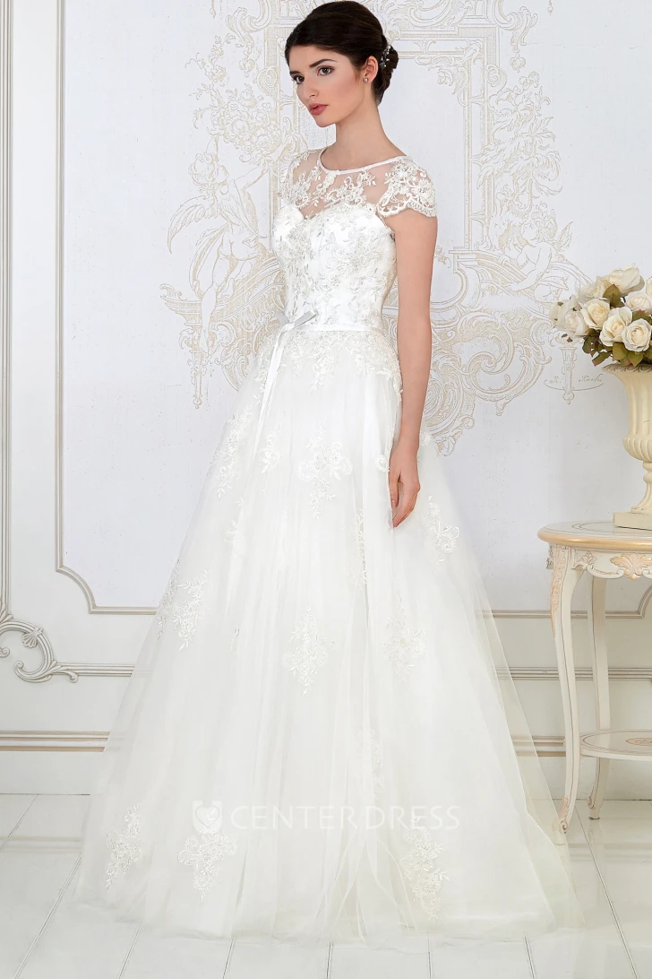 A-Line Long Scoop-Neck Short-Sleeve Appliqued Tulle&Lace Wedding Dress