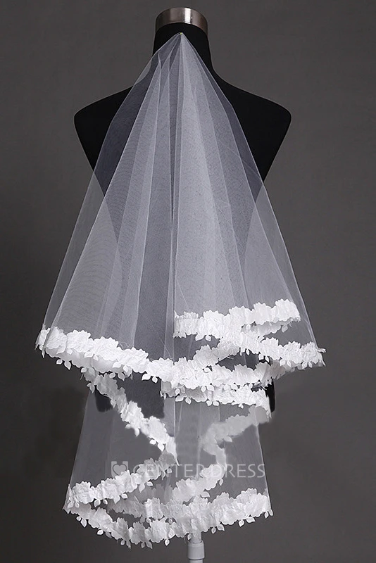 Elbow Length Lace Applique Soft Tulle Veil
