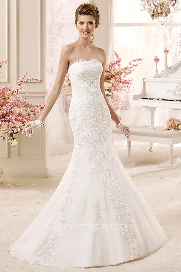 Classic Strapless Sheath Lace Gown With Appliques And Brush Train