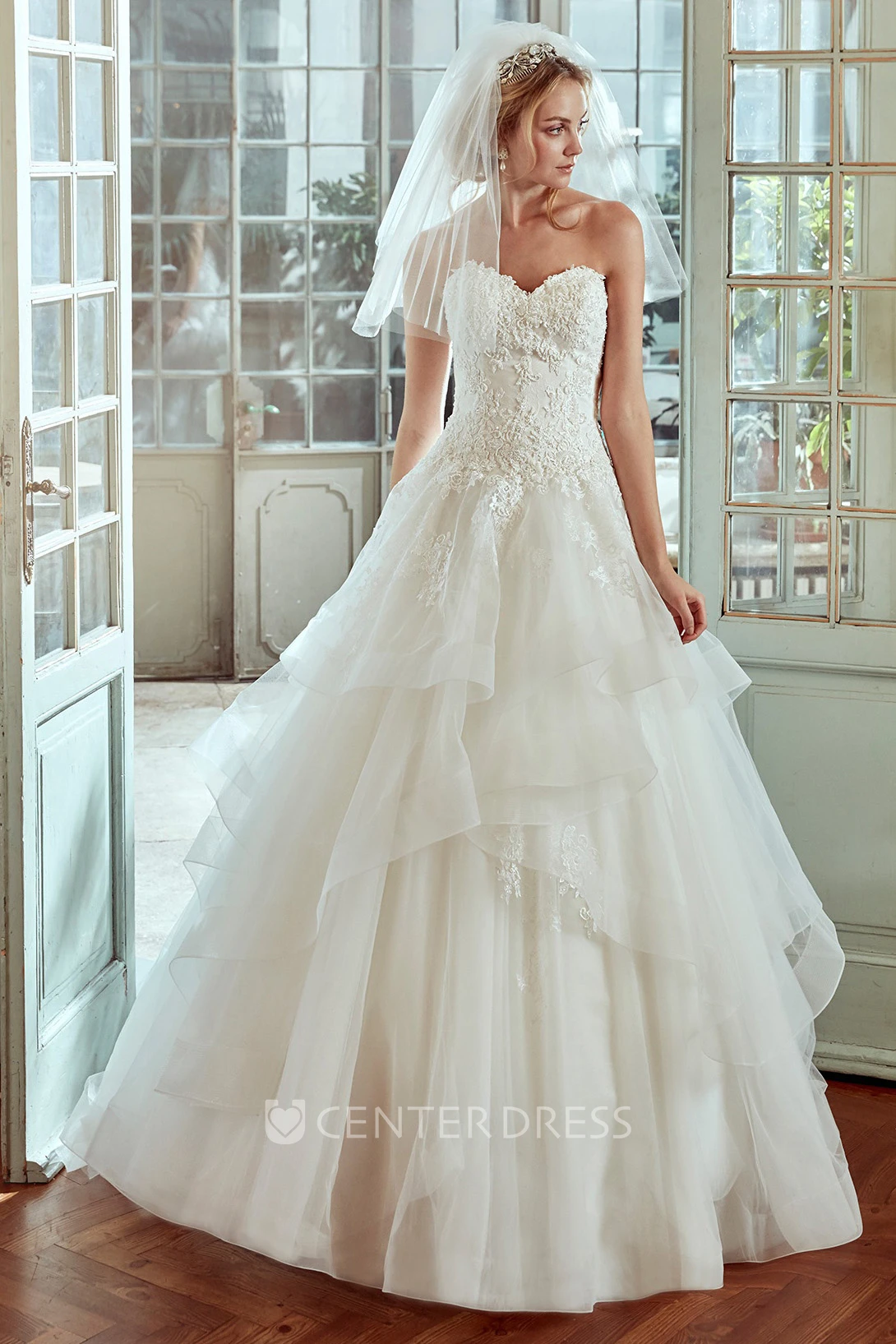 Sweetheart A-line Wedding Dress with Ruching Tiers and Lace Bodice
