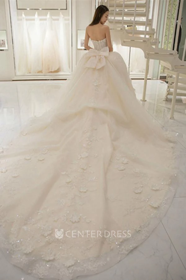 Ball Gown Sweetheart Lace Tulle Zipper Wedding Gown