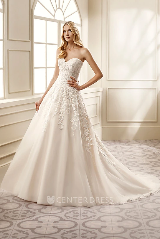 A-Line Sleeveless Sweetheart Floor-Length Appliqued Lace Wedding Dress