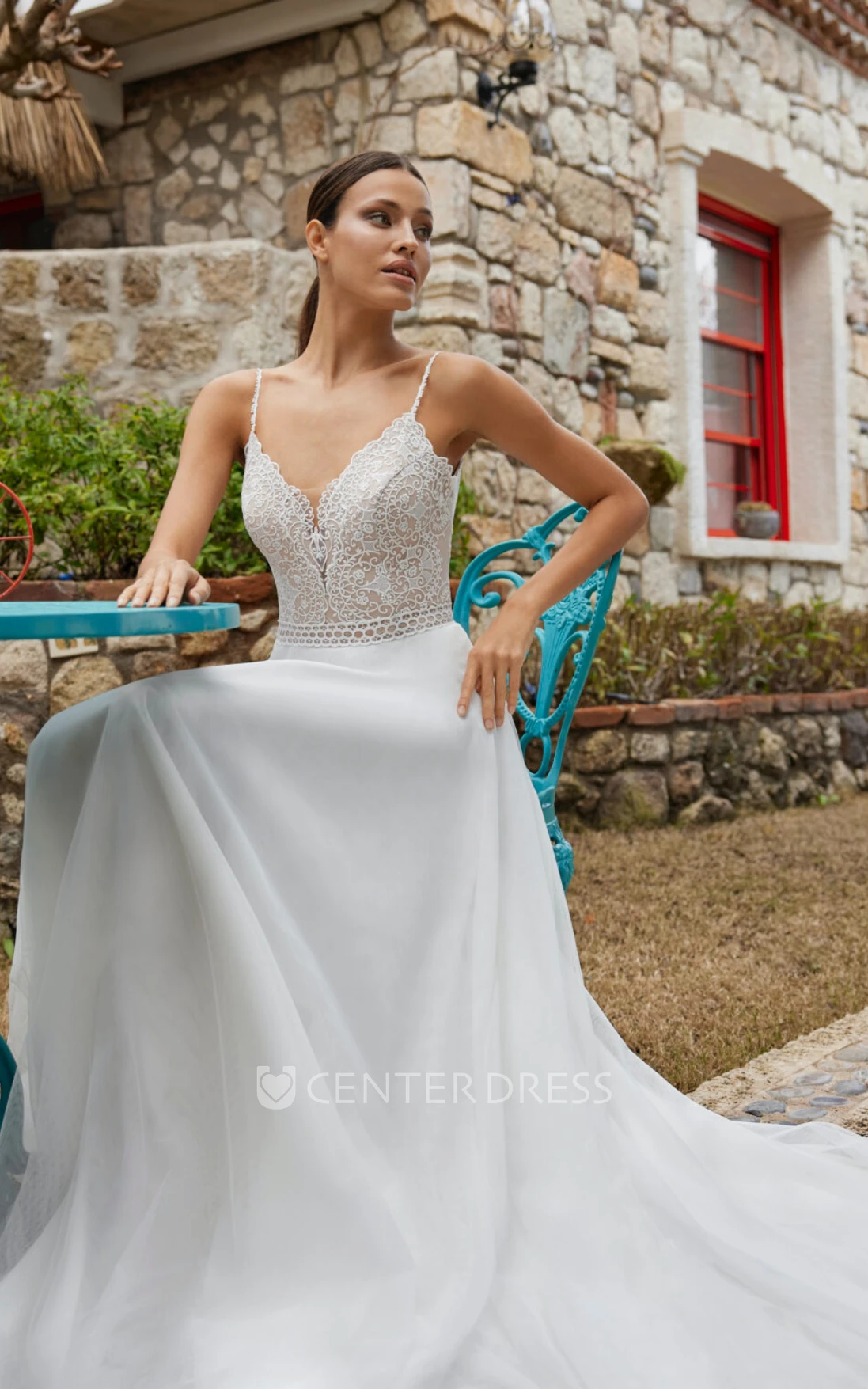 Bohemian Lace A-Line Chiffon Winter Wedding Dress with Spaghetti Straps Unique Bridal Gown