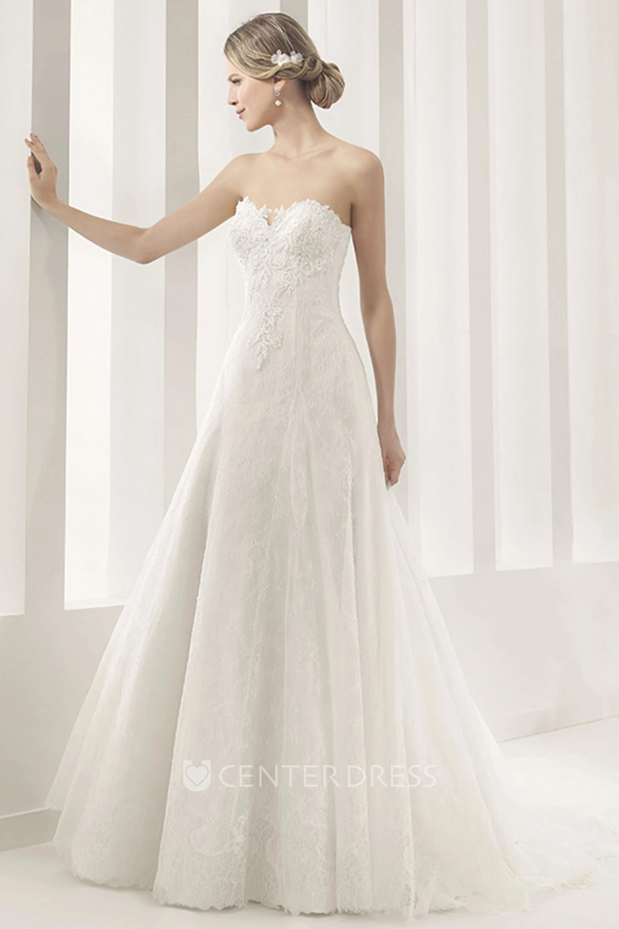 Sweetheart A-Line Pleated Lace Gown With Applique Details