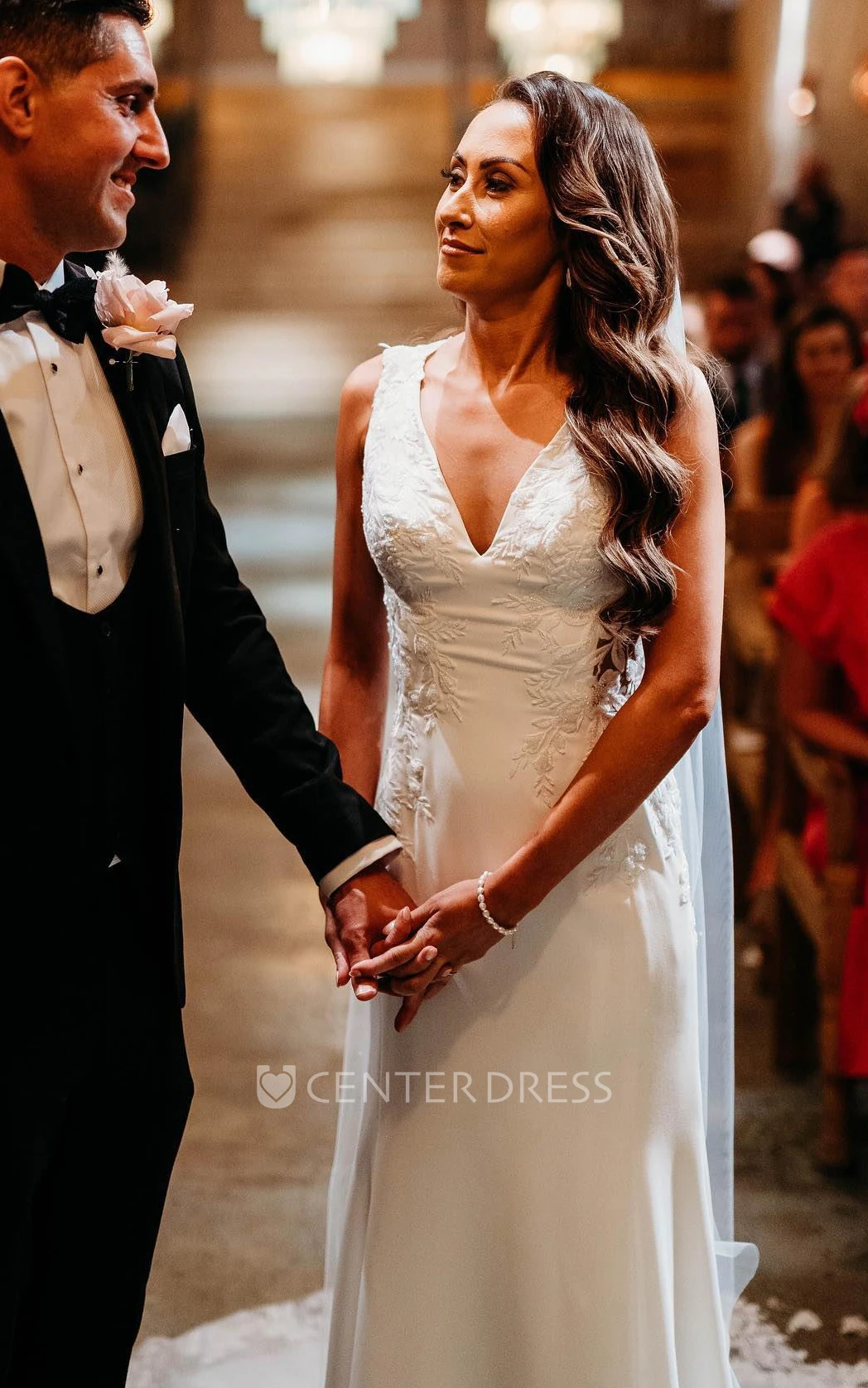 Sleeveless Mermaid V-neck Simple Lace Elegant Bride Dress Women Floor-length with Long Train