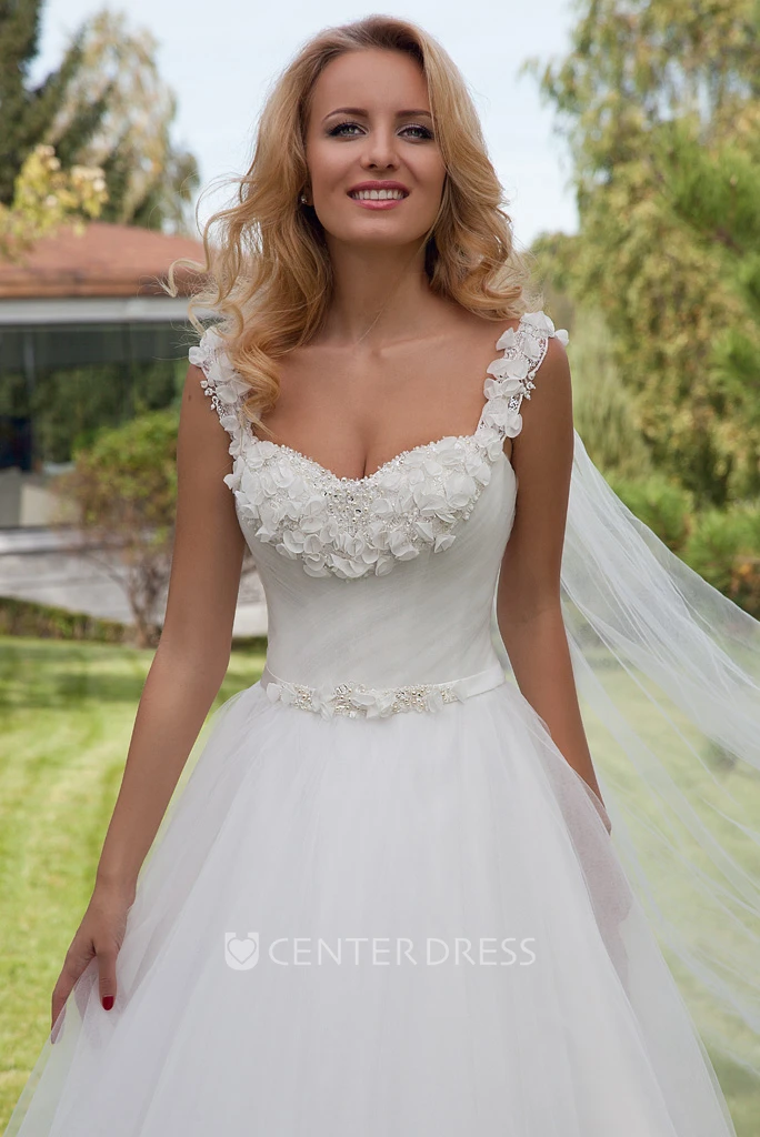 Ball Gown Strapped Sleeveless Tulle Wedding Dress With Beading And Bow