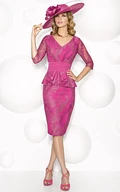 Knee-Length Sheath V-Neck Illusion Sleeve Satin Mother Of The Bride Dress With Appliques