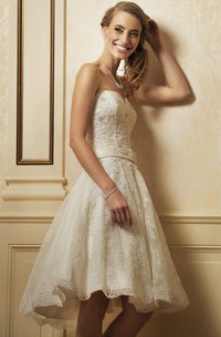 A Line Sweetheart Short Mini Appliqued Sleeveless Lace Wedding Dress