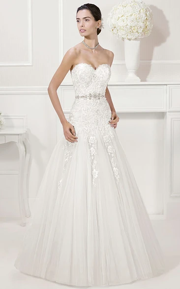 Sweetheart Tulle A-Line Bridal Gown With Lace And Beading Waist