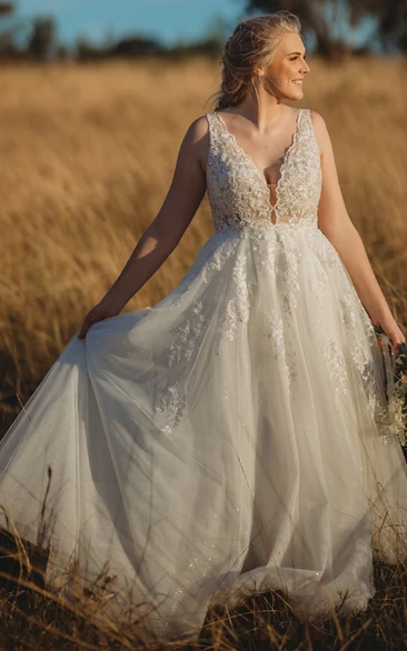 Boho A-Line V-neck Lace Beach Wedding Dress with Appliques Sequins Low-V Back