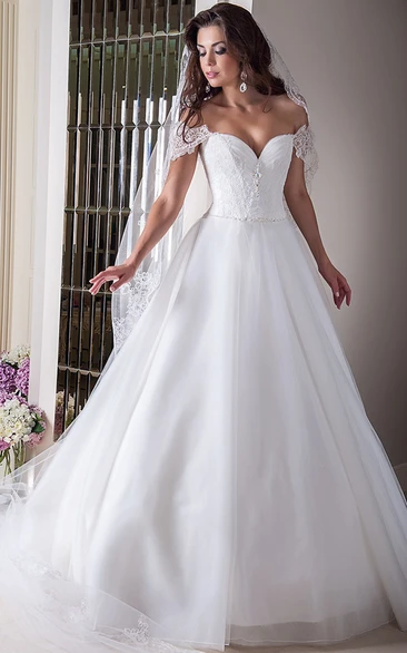 A-Line Appliqued Sweetheart Tulle Wedding Dress With Waist Jewellery And Bow