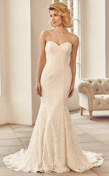 Sweetheart Maxi Appliqued Lace Wedding Dress With Sweep Train And V Back