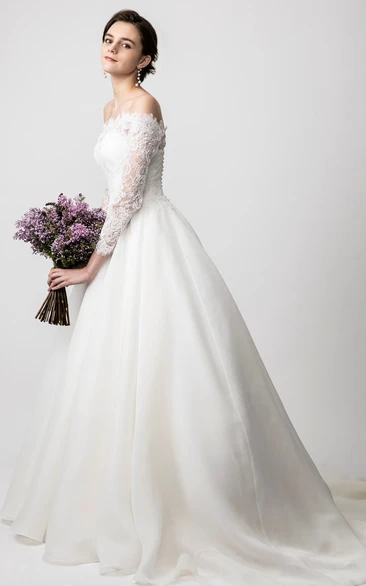 Modern Tulle Ball Gown Floor-length Long Sleeve Off-the-shoulder Wedding Dress with Ruching