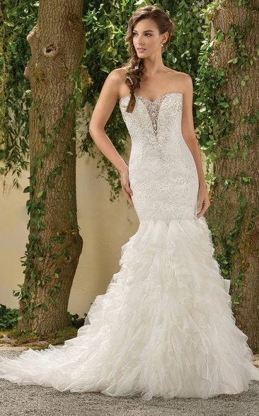Strapless Mermaid Wedding Dress With Ruffles And Appliques