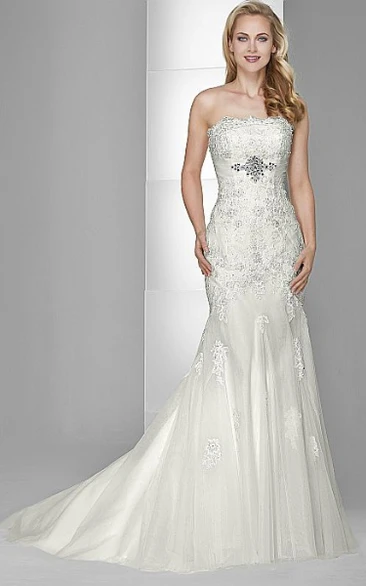 Trumpet Long Appliqued Strapless Sleeveless Lace&Tulle Wedding Dress With Beading