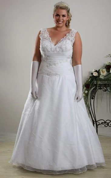 A-Line Sleeveless V-Neck Lace Plus Size Wedding Dress