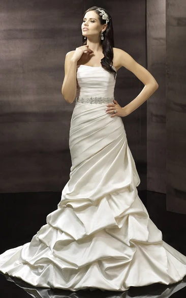 Mermaid Sleeveless Side-Draped Floor-Length Strapless Satin Wedding Dress With Pick Up And Waist Jewellery